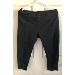 Athleta Capri Leggings